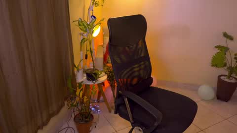 FLORAA online show from 04/14/26, 01:50