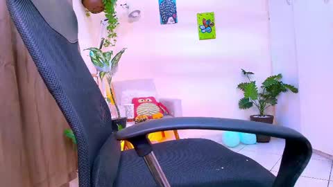 FLORAA online show from 04/16/26, 07:03