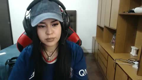 bluegoddessstoned online show from 09/18/25, 02:57