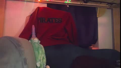 Snapshot of bluejayyboi chatting on 03/05/26, 05:58 Jay online show from 03/05/26, 05:58