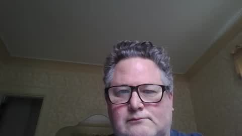 bluemoose70 online show from 10/25/25, 04:46