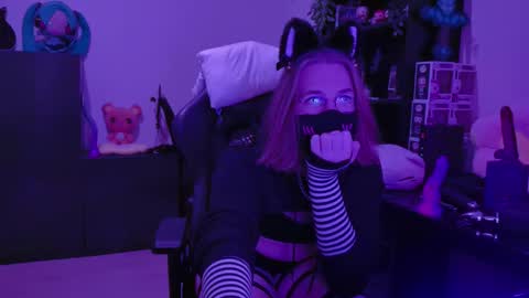 Blue online show from 02/15/26, 06:48