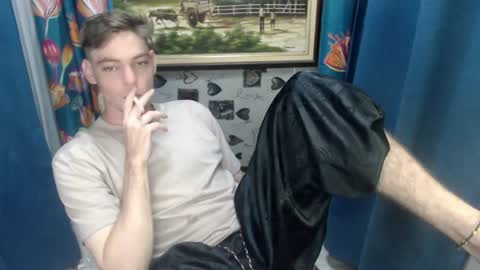 blueeyedboyisasia online show from 06/12/26, 04:22