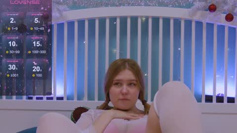 Snapshot of blush_ellie chatting on 01/03/25, 04:16 Ellie3 online show from 01/03/25, 04:16