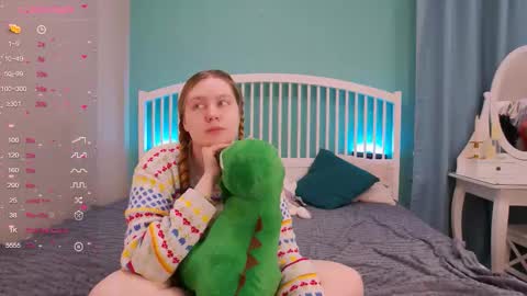 Snapshot of blush_ellie chatting on 11/20/25, 12:16 Ellie3 online show from 11/20/25, 12:16