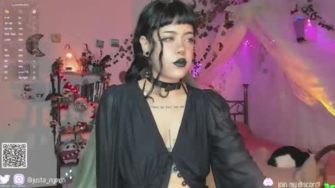 Snapshot of blushing_nymph chatting on 12/07/24, 01:47 Im Nym Justa nymph on twitter and IG online show from 12/07/24, 01:47