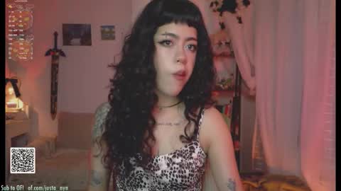 Snapshot of blushing_nymph chatting on 10/10/25, 02:21 Im Nym Justa nymph on twitter and IG online show from 10/10/25, 02:21