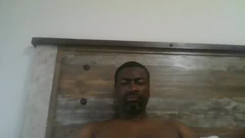 Snapshot of bluuthunder1914 chatting on 01/15/25, 06:29 bluuthunder1914 online show from 01/15/25, 06:29