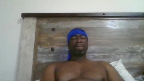 Snapshot of bluuthunder1914 chatting on 11/21/25, 12:32 bluuthunder1914 online show from 11/21/25, 12:32