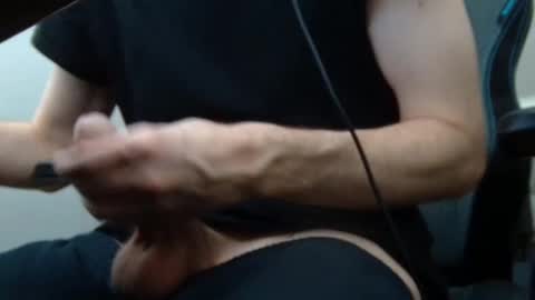 Snapshot of blzd5 chatting on 11/29/25, 06:33 blzd5 online show from 11/29/25, 06:33