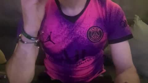 Snapshot of bmcmg chatting on 09/28/25, 09:09 Brian mc online show from 09/28/25, 09:09