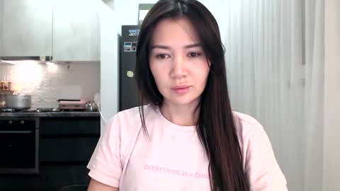 Snapshot of bmw_lovee chatting on 03/07/26, 06:05 Liya online show from 03/07/26, 06:05