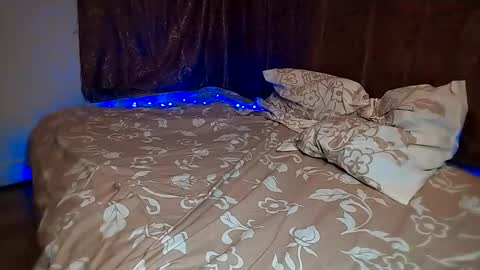 Liza and Max online show from 12/02/24, 06:21