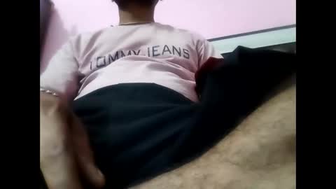 bobby_horny03 online show from 04/15/26, 08:54