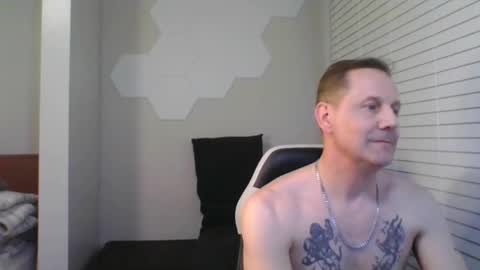 bobby robert online show from 02/01/25, 03:08