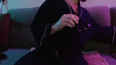 Snapshot of bobbyenglish69 chatting on 03/06/25, 06:30 Bobby English online show from 03/06/25, 06:30