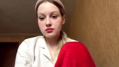 Snapshot of bobettesplane chatting on 04/07/26, 08:04 Nina online show from 04/07/26, 08:04