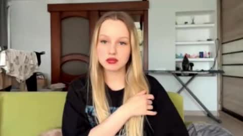 Snapshot of bobettesplane chatting on 04/13/26, 08:09 Nina online show from 04/13/26, 08:09