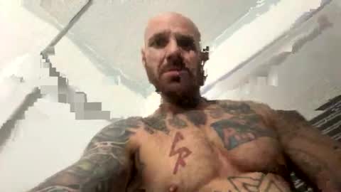 Snapshot of bodyart85_19 chatting on 01/11/25, 01:27 Bodyart85 19 online show from 01/11/25, 01:27