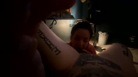 Snapshot of bodyart85_19 chatting on 12/16/25, 12:48 Bodyart85 19 online show from 12/16/25, 12:48