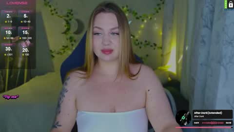  Lina  online show from 11/19/25, 06:52