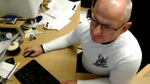 bodymen1 online show from 11/19/25, 07:36