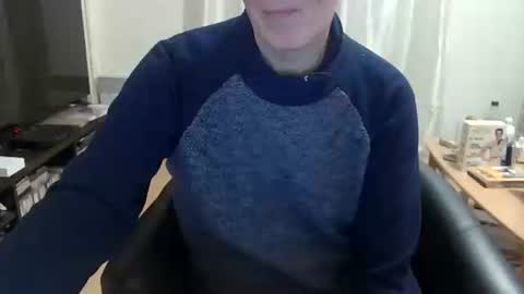 Snapshot of bogus25 chatting on 12/13/25, 08:04 bogus25 online show from 12/13/25, 08:04