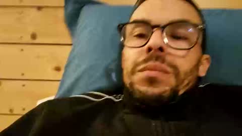 Snapshot of bomale89 chatting on 12/23/24, 01:56 bomale89 online show from 12/23/24, 01:56