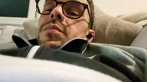 Snapshot of bomale89 chatting on 02/16/25, 08:33 bomale89 online show from 02/16/25, 08:33