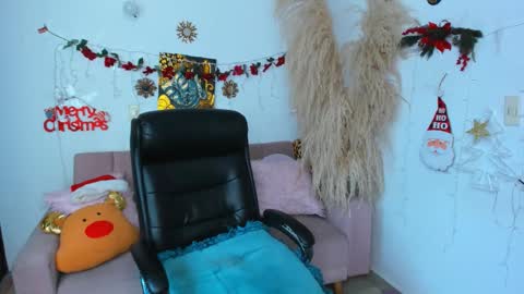  Salma Independent Model online show from 12/13/25, 07:53