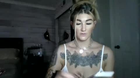 Snapshot of bombshellbaddieoc chatting on 09/11/25, 04:56 bombshellbaddieoc online show from 09/11/25, 04:56