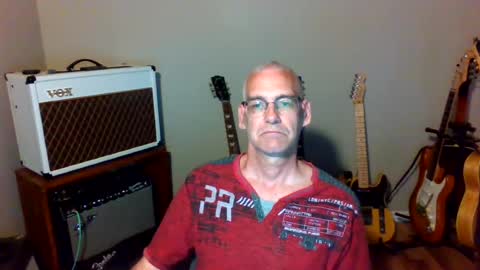 Snapshot of bomec40 chatting on 07/13/26, 12:52 Carl online show from 07/13/26, 12:52