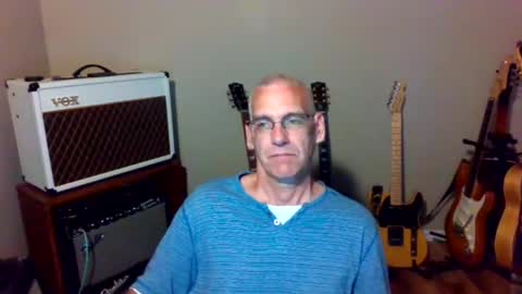 Snapshot of bomec40 chatting on 07/15/26, 02:06 Carl online show from 07/15/26, 02:06