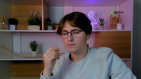 bondi_vv online show from 12/15/25, 08:13