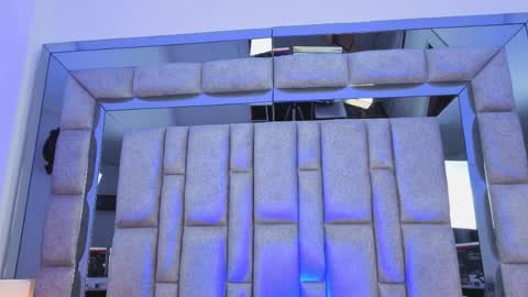 bonet_iris online show from 04/01/26, 07:22