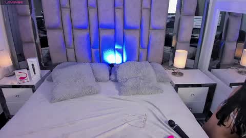 bonet_iris online show from 04/14/26, 07:09