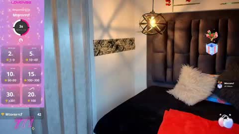 Snapshot of bonie_wills chatting on 04/15/26, 12:23 BONIE WILLS online show from 04/15/26, 12:23