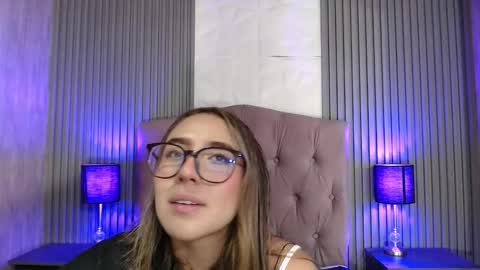 bonnali_lune online show from 03/01/26, 04:03