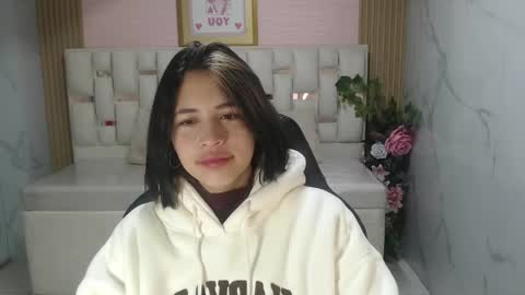 Snapshot of bonnie_1s chatting on 03/22/26, 12:19 Bonnie online show from 03/22/26, 12:19