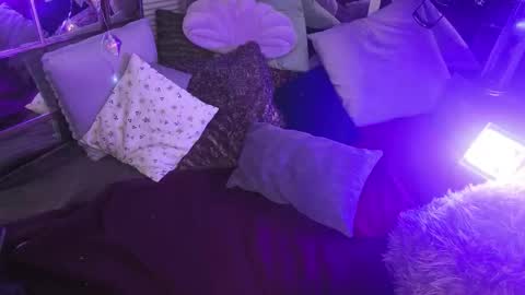 Bonnie and Clyde online show from 11/08/25, 11:36