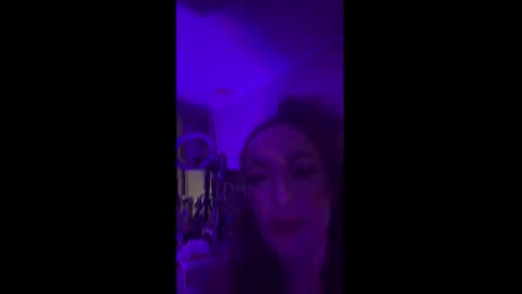 Bonnie and Clyde online show from 11/11/25, 02:44