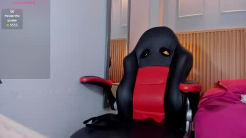 Snapshot of bonnie_ch1 chatting on 04/01/26, 01:41 BONNIE online show from 04/01/26, 01:41