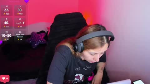 Bonnie Help me reach 500 likes online show from 04/10/26, 12:05