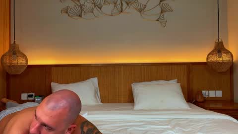 bonnieandclyde540767 online show from 04/08/26, 04:56