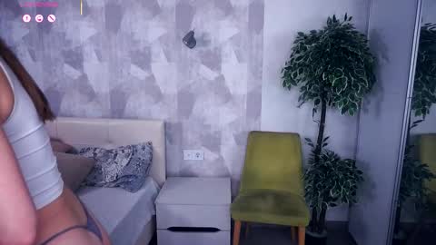 Snapshot of bonniecannon chatting on 12/16/25, 07:24 Grace online show from 12/16/25, 07:24