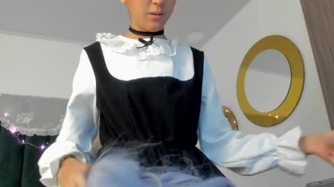 Snapshot of bonniecute_ chatting on 12/27/24, 11:39 online show from 12/27/24, 11:39