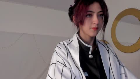 Snapshot of bonniecute_ chatting on 12/29/24, 12:01 online show from 12/29/24, 12:01