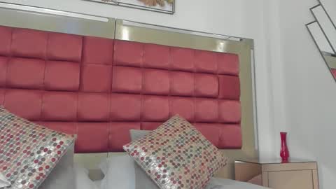   online show from 10/20/25, 11:38