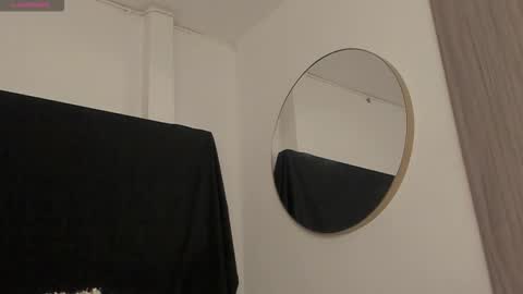   online show from 10/26/25, 11:42