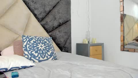 Snapshot of bonniecute_ chatting on 10/28/25, 11:51 online show from 10/28/25, 11:51